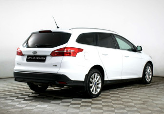 Подержанный автомобиль Ford Focus Wagon 2016 года (3 фото)
