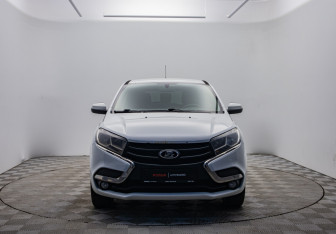 Подержанный автомобиль LADA (ВАЗ) XRAY 2016 года (2 фото)