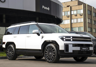 Подержанный автомобиль Hyundai Santa Fe 2024 года (3 фото)