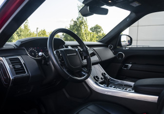 Подержанный автомобиль Land Rover Range Rover Sport 2018 года (9 фото)