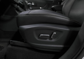 Подержанный автомобиль FAW Besturn X40 2019 года (13 фото)