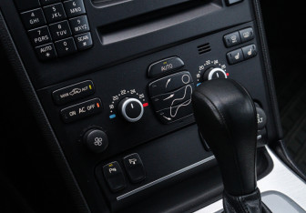 Подержанный автомобиль Volvo XC90 2014 года (19 фото)