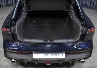 Подержанный автомобиль Changan UNI-V 2023 года (10 фото)