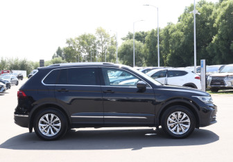 Подержанный автомобиль Volkswagen Tiguan 2021 года (4 фото)