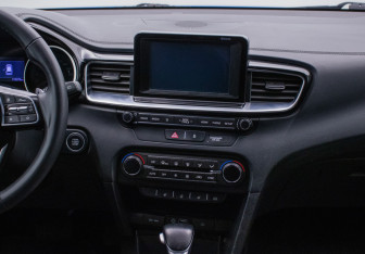 Подержанный автомобиль Kia Ceed Hatchback 2019 года (14 фото)