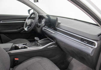 Подержанный автомобиль Geely Emgrand 2024 года (9 фото)