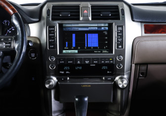 Подержанный автомобиль Lexus GX 2010 года (17 фото)