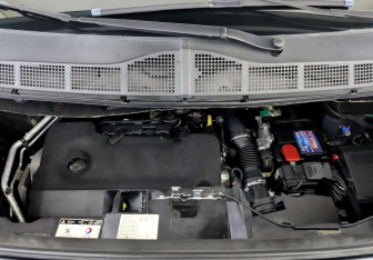 Подержанный автомобиль Peugeot Traveller 2021 года (9 фото)