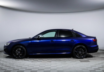 Подержанный автомобиль Audi A4 Sedan 2020 года (8 фото)