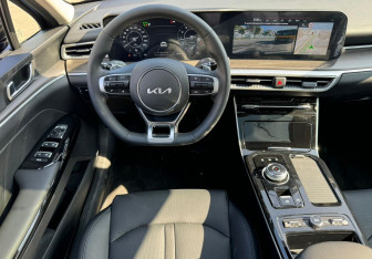 Новый Kia K5 2025 (15 фото)