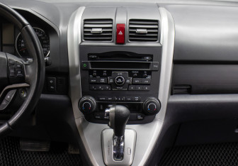 Подержанный автомобиль Honda CR-V 2012 года (13 фото)