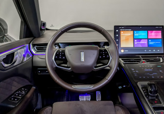 Подержанный автомобиль Wey 05 2023 года (22 фото)