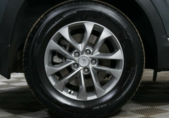 Подержанный автомобиль Hyundai Santa Fe 2022 года (6 фото)