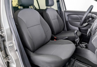 Подержанный автомобиль Renault Sandero 2018 года (23 фото)