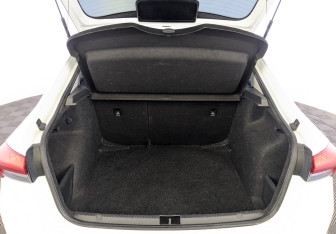 Подержанный автомобиль Skoda Rapid Liftback 2021 года (9 фото)