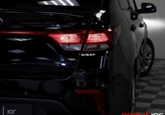 Подержанный автомобиль Nissan Almera Sedan 2006 года (20 фото)