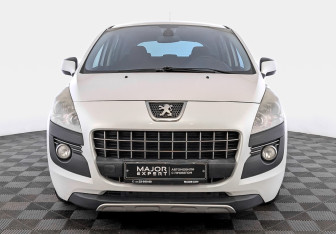 Подержанный автомобиль Peugeot 3008 2013 года (2 фото)