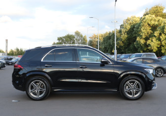 Подержанный автомобиль Mercedes-Benz GLE 2021 года (4 фото)
