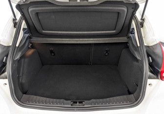 Подержанный автомобиль Ford Focus Hatchback 2018 года (10 фото)