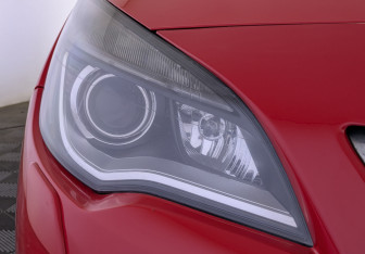 Подержанный автомобиль Opel Astra Hatchback 2012 года (11 фото)