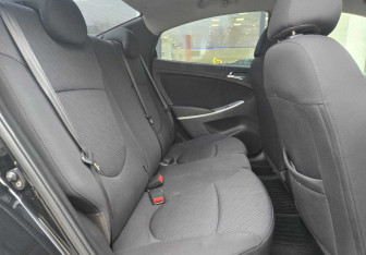 Подержанный автомобиль Hyundai Solaris Sedan 2012 года (11 фото)