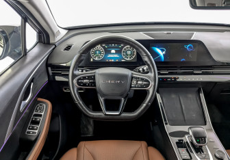 Подержанный автомобиль Omoda C5 2023 года (22 фото)