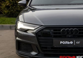 Подержанный автомобиль Audi A6 Wagon 2019 года (22 фото)