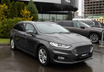 Подержанный автомобиль Ford Mondeo Wagon 2019 года (2 фото)