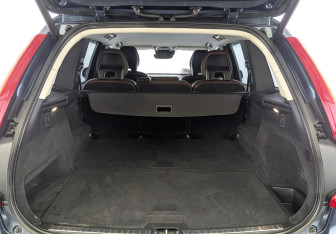 Подержанный автомобиль Volvo XC90 2018 года (10 фото)