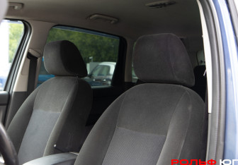 Подержанный автомобиль Ford C-MAX 2005 года (14 фото)