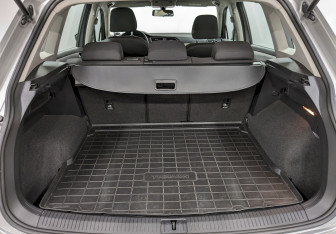 Подержанный автомобиль Volkswagen Tiguan 2019 года (10 фото)