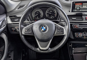 Подержанный автомобиль BMW X2 2020 года (22 фото)