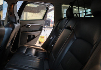Подержанный автомобиль Volvo XC70 2008 года (8 фото)
