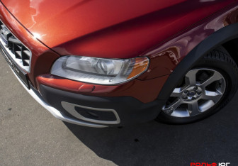 Подержанный автомобиль Volvo XC70 2010 года (27 фото)