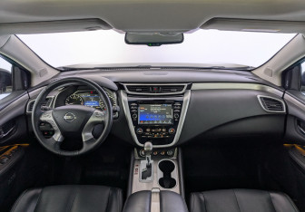 Подержанный автомобиль Nissan Murano Suv 2022 года (14 фото)