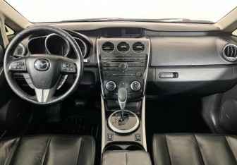 Подержанный автомобиль Mazda CX-7 2011 года (12 фото)