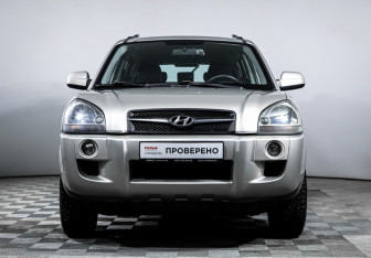 Подержанный автомобиль Hyundai Tucson 2008 года (2 фото)