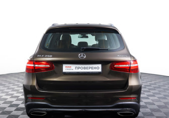 Подержанный автомобиль Mercedes-Benz GLC Coupe 2017 года (6 фото)