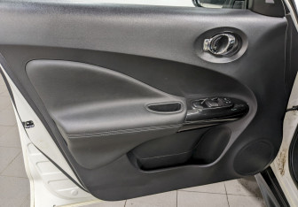 Подержанный автомобиль Nissan Juke 2018 года (11 фото)