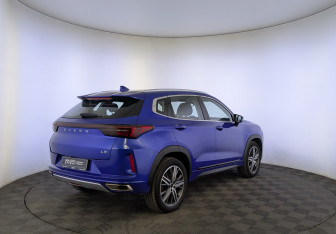 Подержанный автомобиль Exeed LX 2022 года (5 фото)