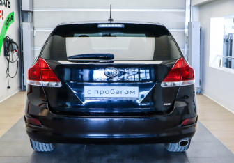 Подержанный автомобиль Toyota Venza 2013 года (5 фото)