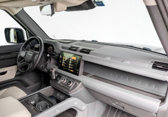 Подержанный автомобиль Land Rover Defender Suv 2024 года (11 фото)