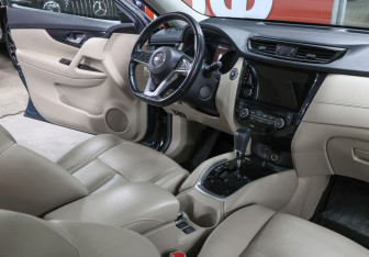 Подержанный автомобиль Nissan X-Trail 2020 года (11 фото)