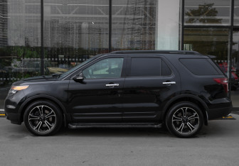 Подержанный автомобиль Ford Explorer 2014 года (7 фото)