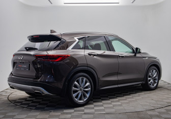 Подержанный автомобиль Infiniti QX50 2019 года (5 фото)