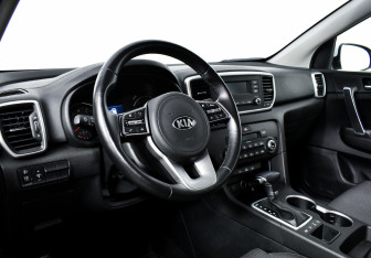 Подержанный автомобиль Kia Sportage 2021 года (11 фото)