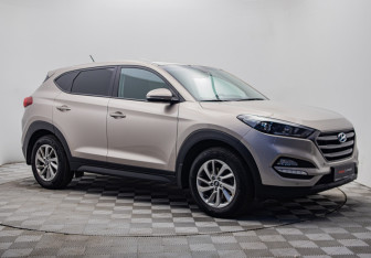 Подержанный автомобиль Hyundai Tucson 2016 года (7 фото)