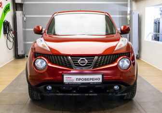 Подержанный автомобиль Nissan Juke 2014 года (2 фото)