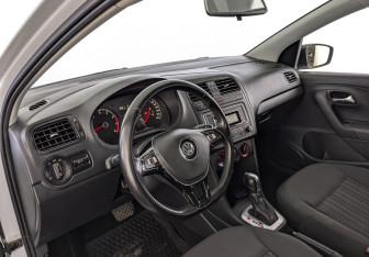 Подержанный автомобиль Volkswagen Polo Sedan 2019 года (15 фото)
