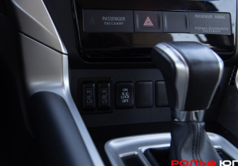 Подержанный автомобиль Mitsubishi Pajero Sport 2019 года (16 фото)